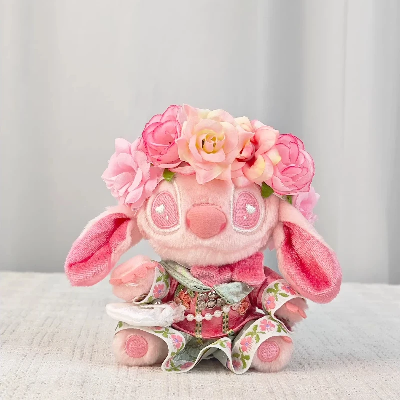 

Плюшевый брелок Potdemiel Disney Stitch с розовой цветочной короной и цветочным нарядом, милый шарм для сумки Lilo & Stitch для девочек и женщин