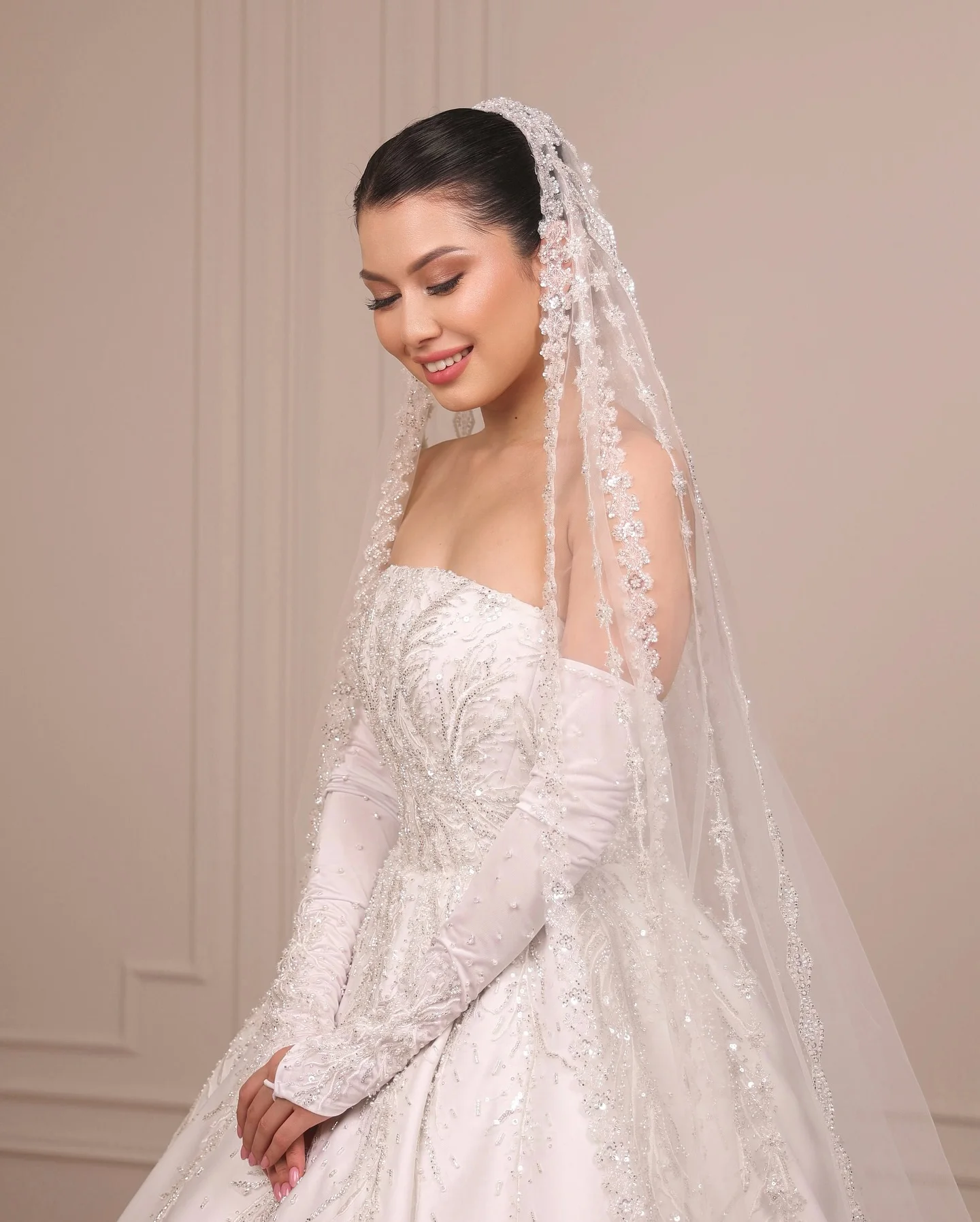 Personalizado branco elegante manga destacável vestido de casamento sem alças lantejoulas cristal festa de noiva rendas até voltar vestidos de noiva