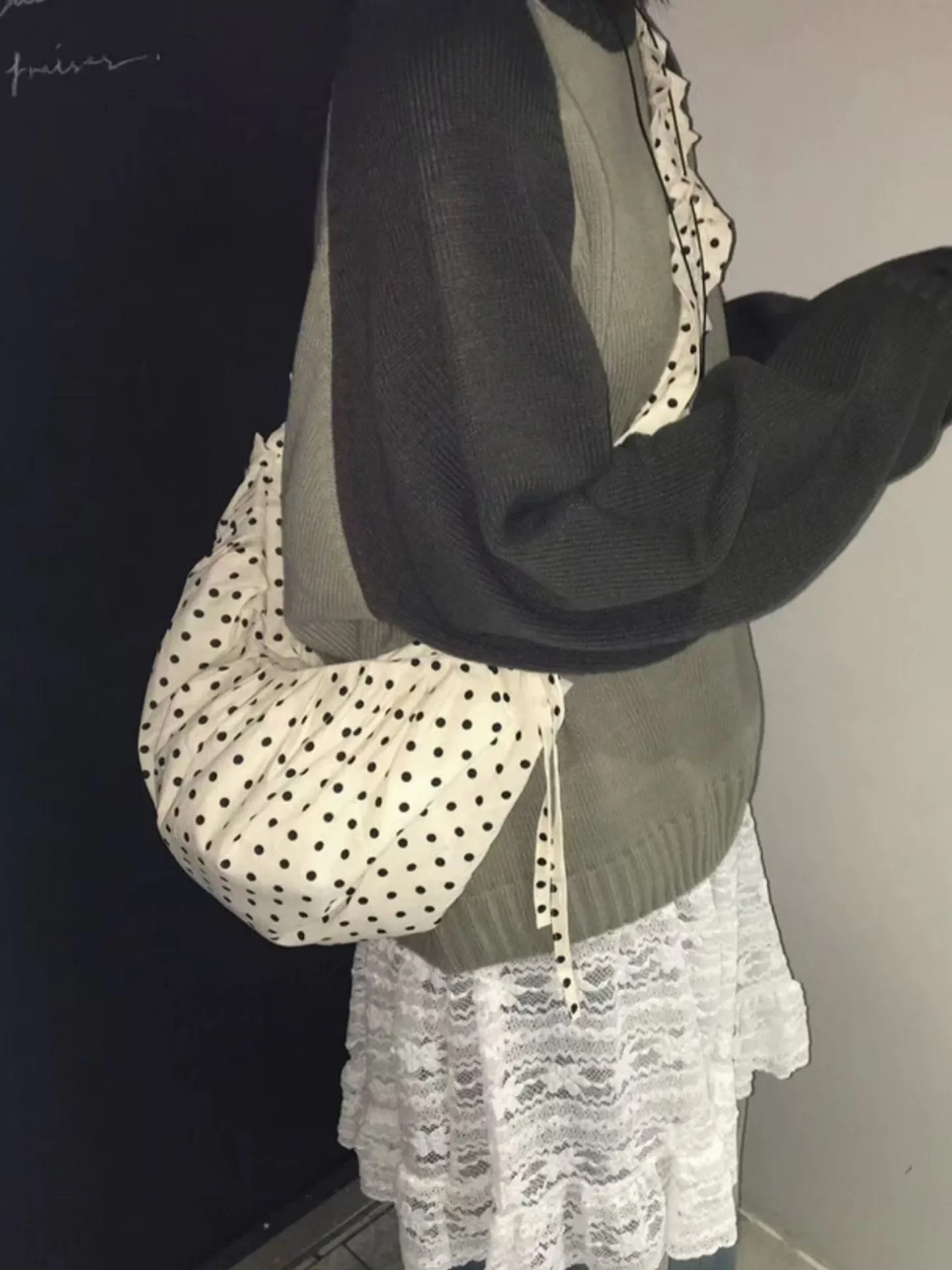 

Polka Dot Women's Hobos Bag Retro Pleated Crescent Korean Ins Niche Cute Single Shoulder Crossbody Canvas Bags