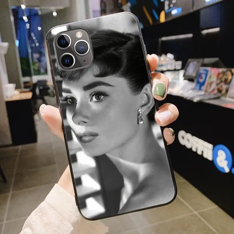 Audrey Hepburn hot phone funda cover for iPhone 15Pro 16pro 13PRO max 7 8 XR 14plus 11pro 12pro max 13mini SE 2020 cases coque