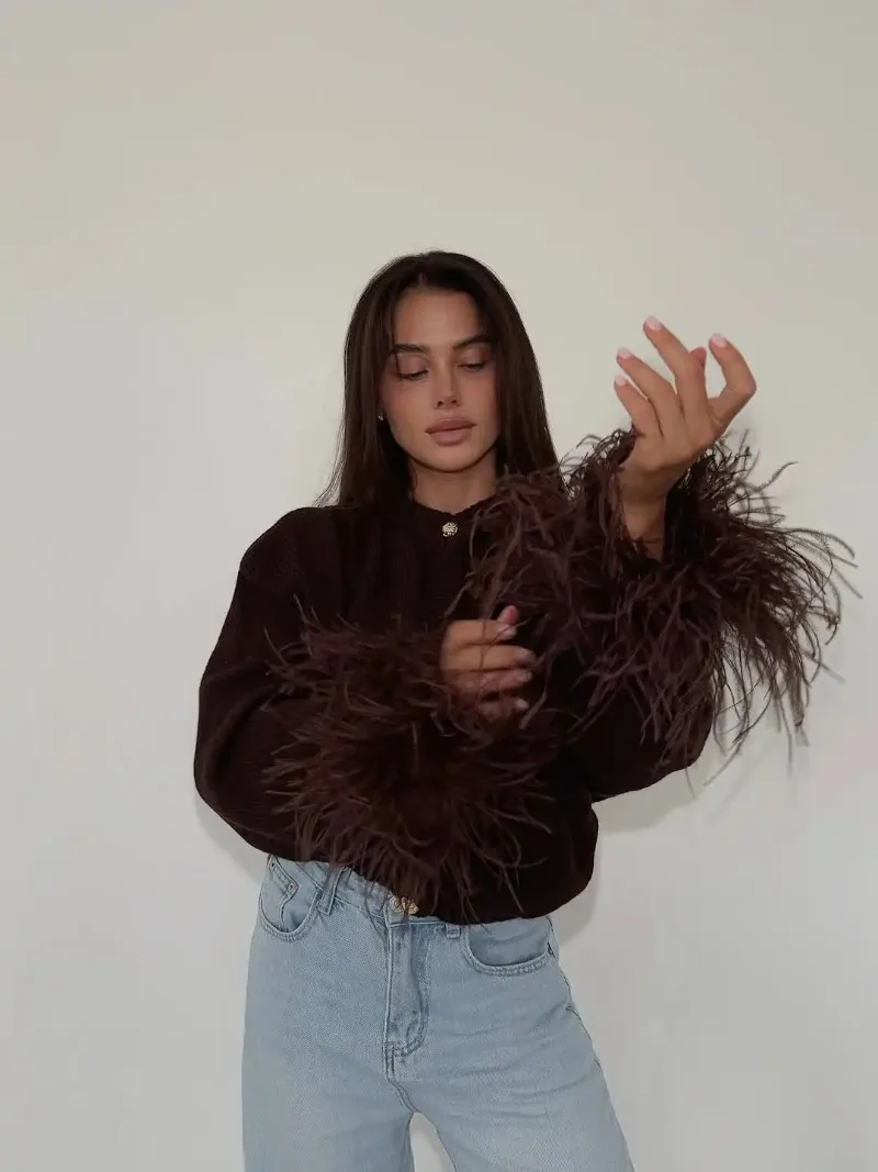 

Вязаный кардиган в стиле пэчворк с перьями, женский шикарный однобортный короткий свитер с круглым вырезом и длинными рукавами, 2025 г., женский уличный трикотаж