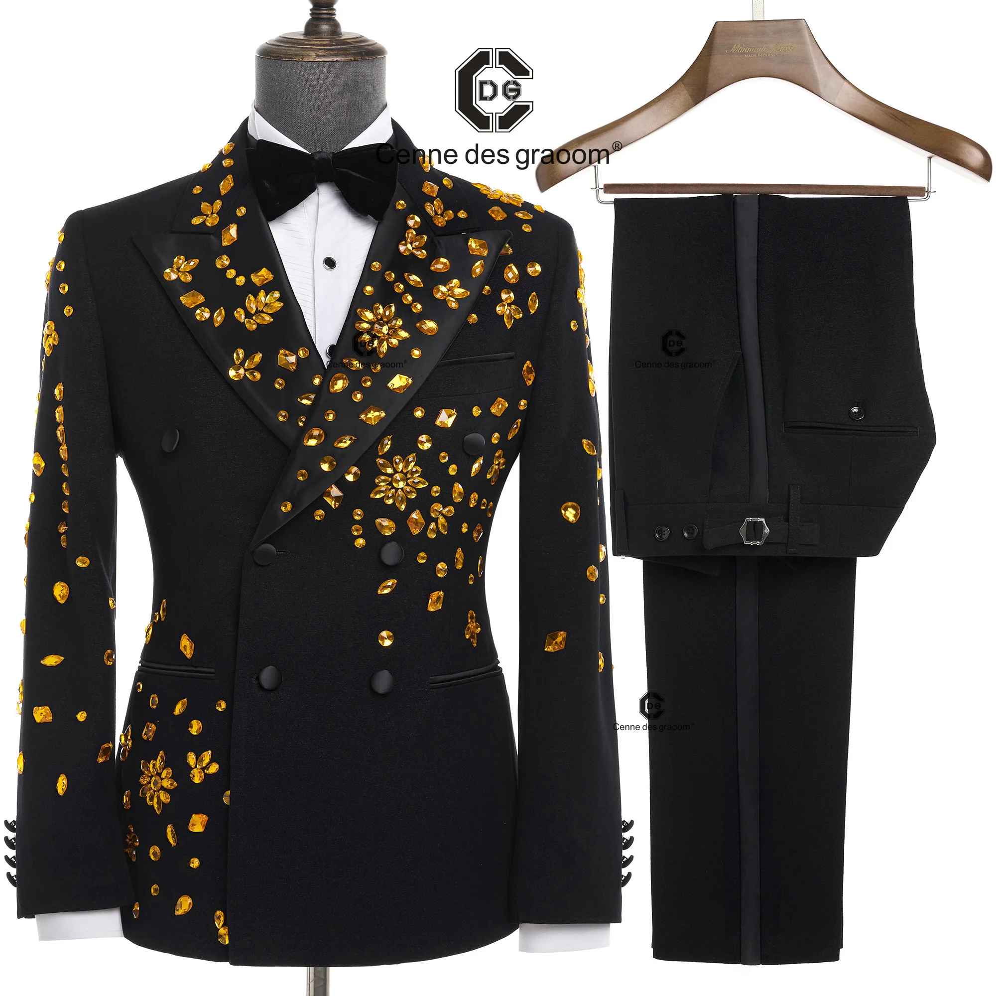 

Cenne Des Graoom 2025 New Elegant Luxury Men Suits Black Gold Double-Breasted Jewelry Ornament Shining Tuxedo for Wedding Party