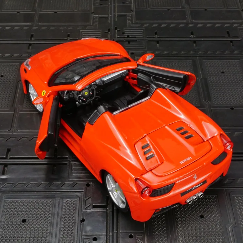 

Bburago 1:24 Ferrari 458 Spider, трансформируемый суперкар, модель автомобиля из сплава, украшение может подарить в качестве подарка на день рождения для детей