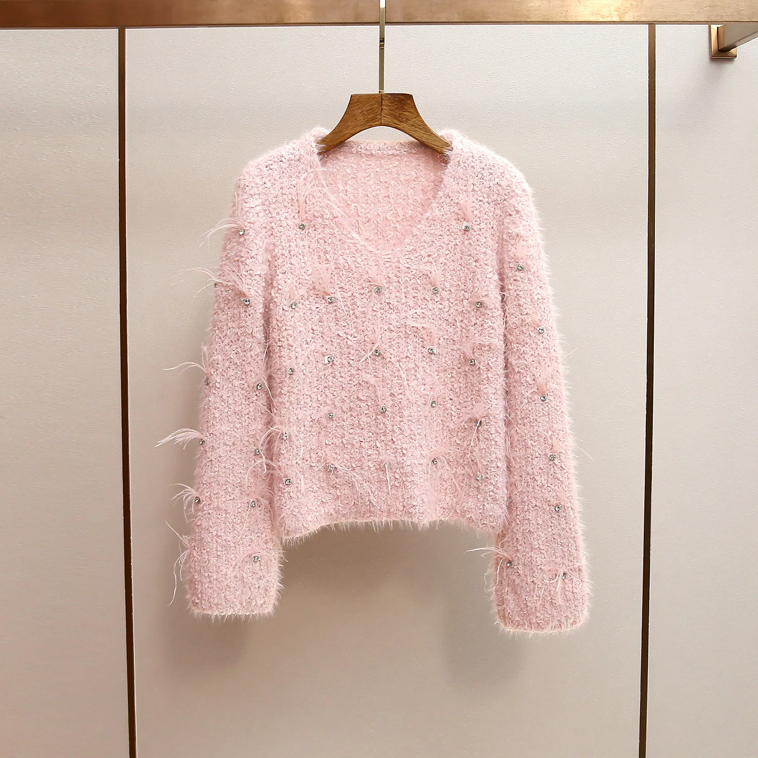 

Женский свободный вязаный свитер MaSande с V-образным вырезом, украшенный перьями и бисером, осенне-зимняя новинка, премиум-качество