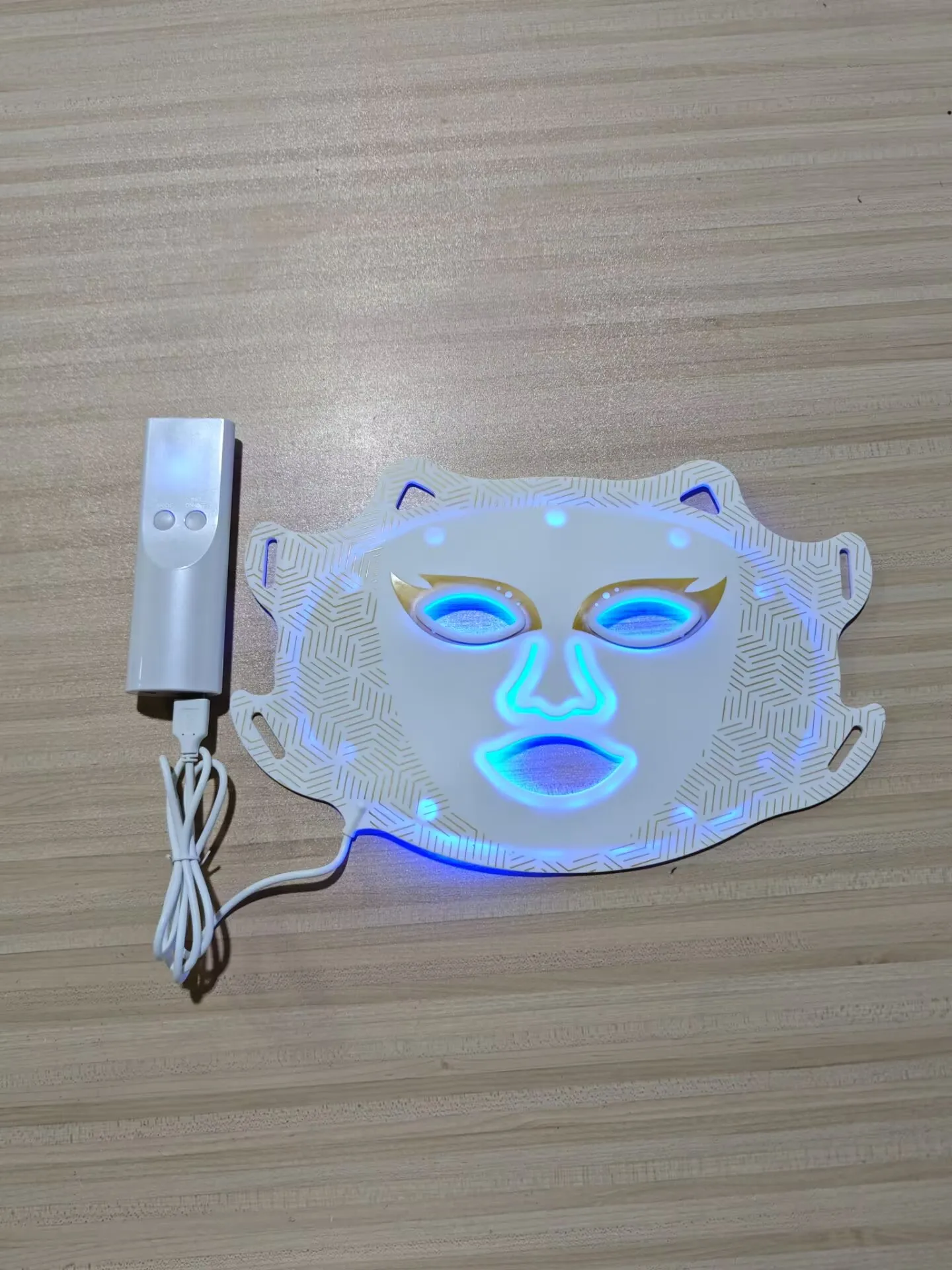 LED face and neck mask (listing 3007), view 3