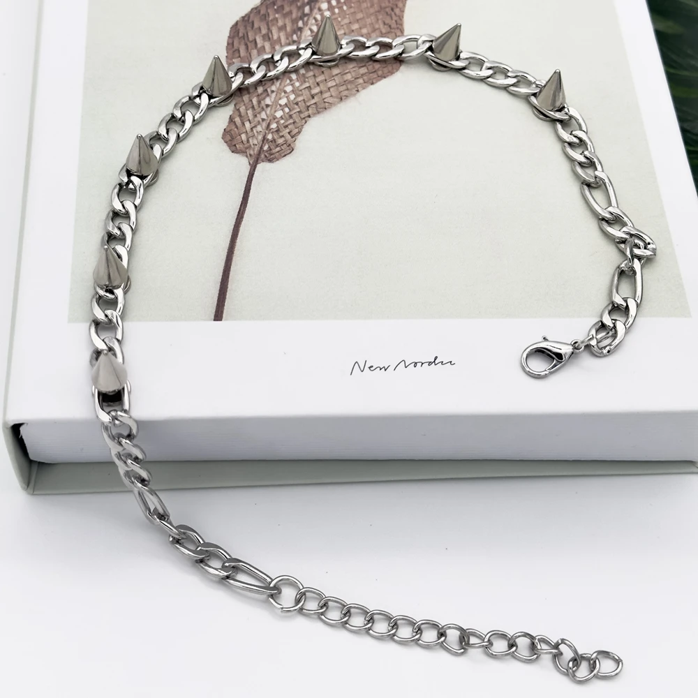 Unissex grunge goth gargantilha y2k colar de colar de gargantilha de gargantilha retro punk banhado a prata corrente cubana cravada rebite gargantilha colar para mulher