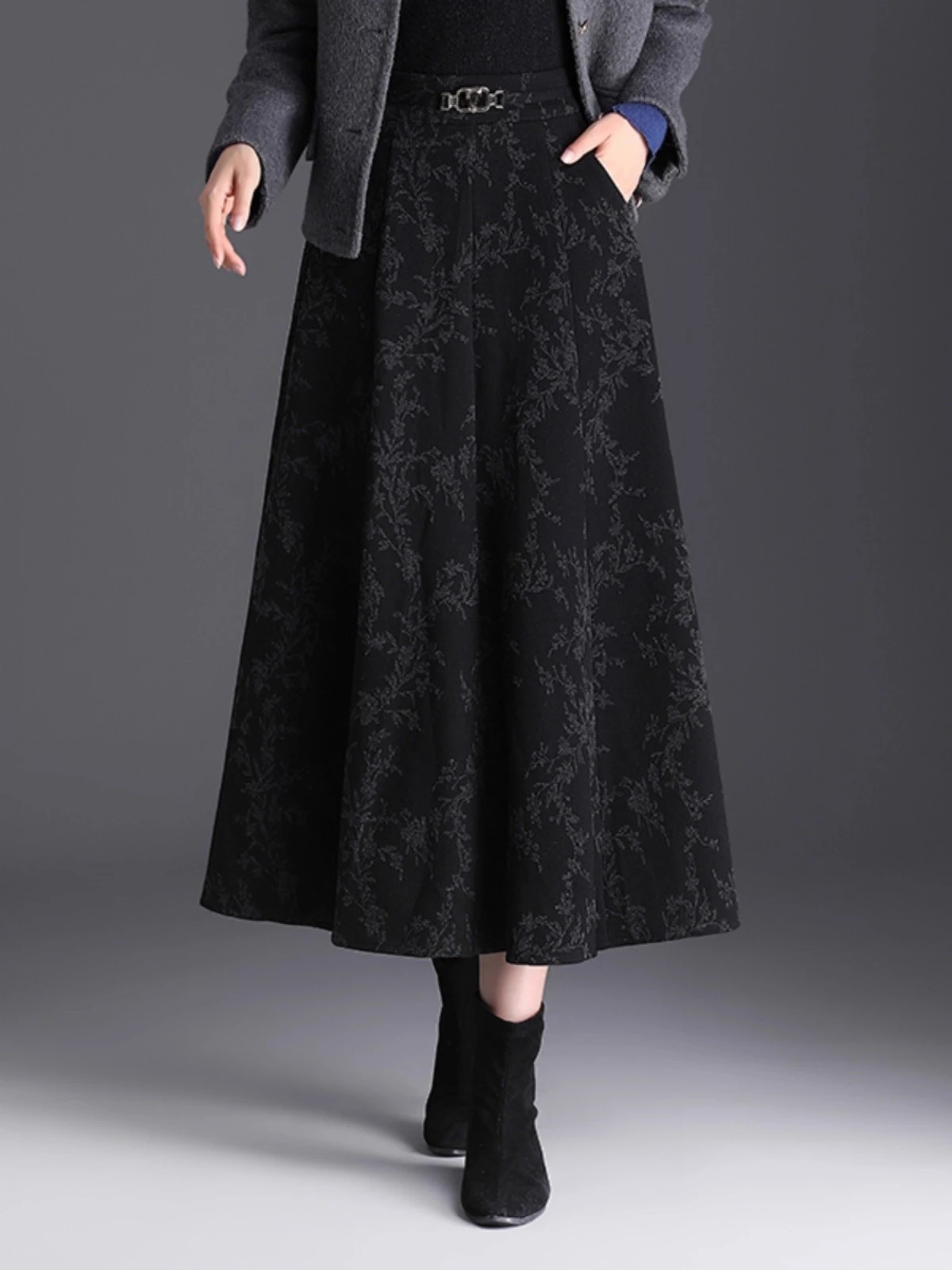

Autumn and Winter New Women's Half Skirt, Fashionable Commuting Woolen High Waisted Printed A-line Mid Length Skirt