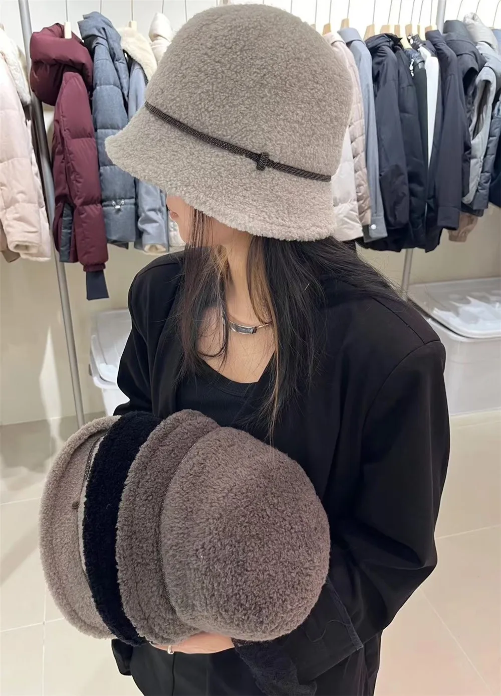 

High quality Ladies Beaded Chain Bucket Hat Winter Warm Knitted Cap