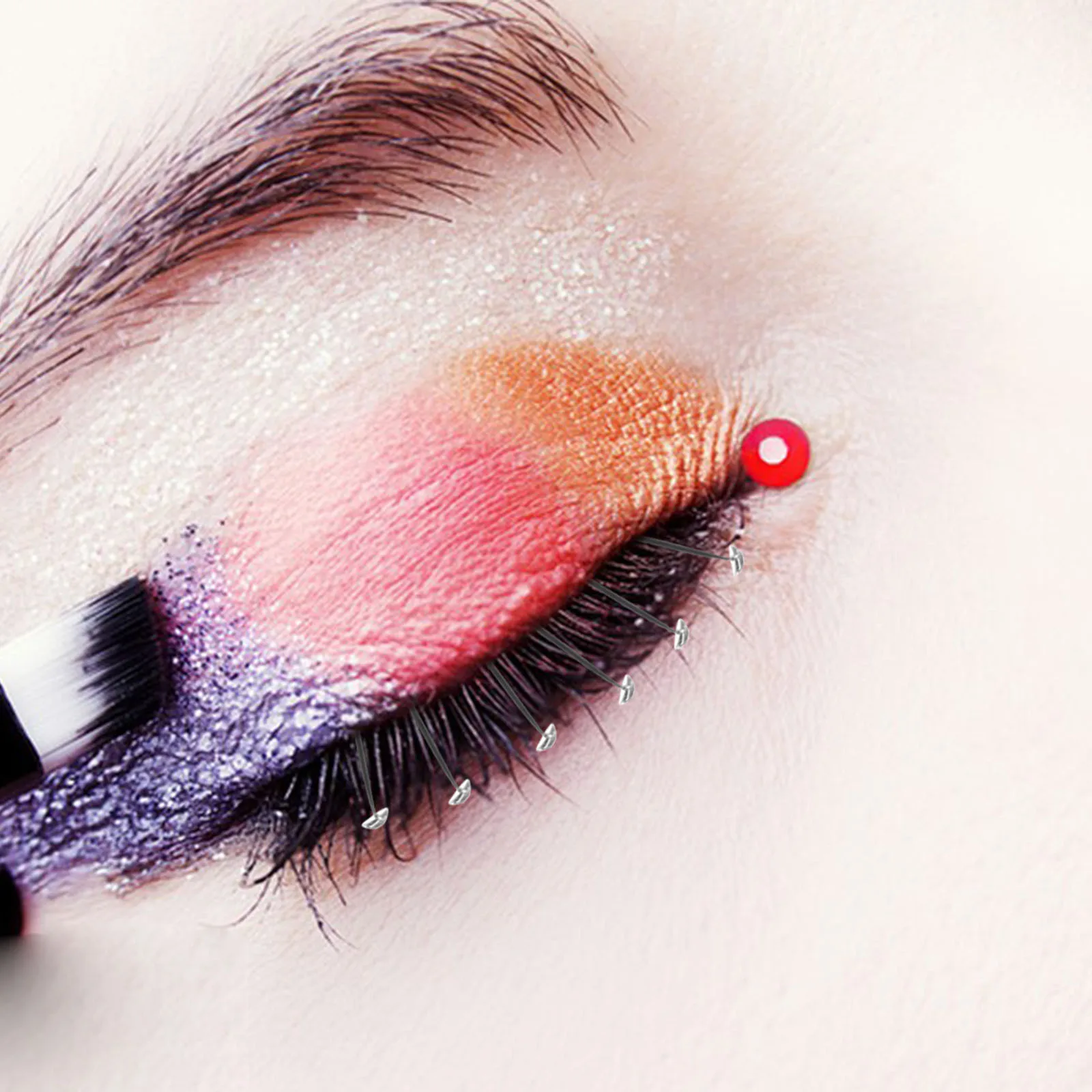 ขนตาปลอมแบบกลุ่มเดียวประดับด้วยคริสตัลน้ำสีเงินวิบวับ สำหรับการแสดง คอสเพลย์ งานอีเว้นท์ แฟชั่น ให้ลุคที่นุ่มนวล