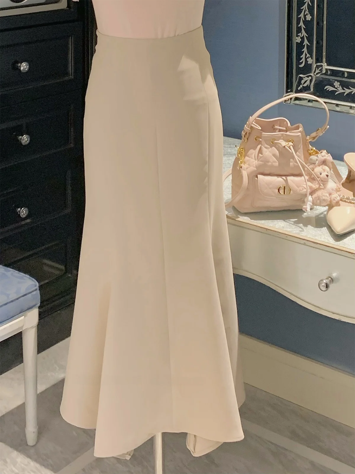 

Rosewth T0P ade Юбка Fairy Tail Футболка Цвета Регулируемая талия Нерегулярный подол Асимметричная полиуретановая юбка с высокой талией