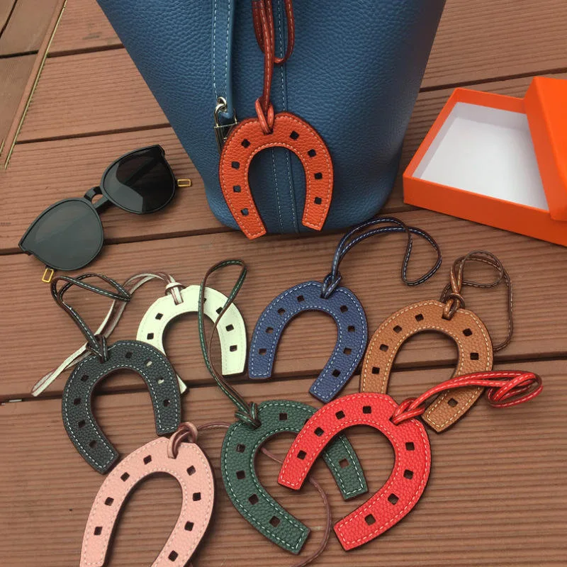 

10 Colors Women and Girls PU Leather Horse Hoof Horseshoe Keychain Handbag Holder Charm Bag Purse Accessories for Handbags