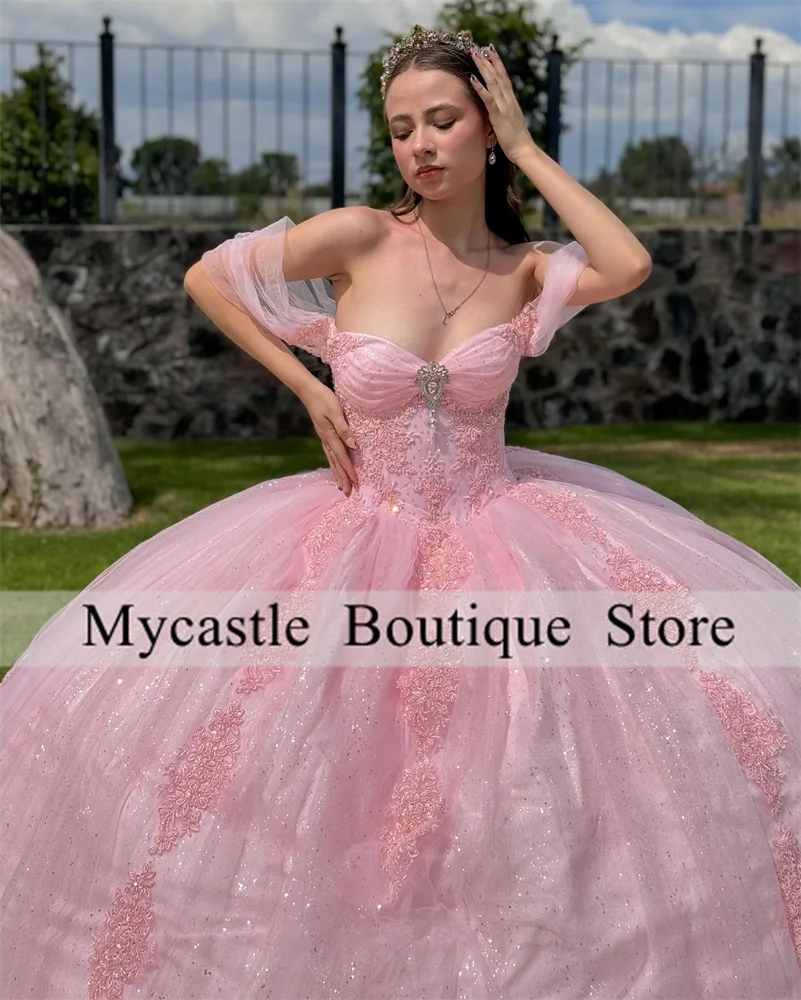 Vestido de baile rosa com apliques de renda, fora do ombro, vestidos frisados Quinceanera, vestido doce 16, vestido de festa, 2024