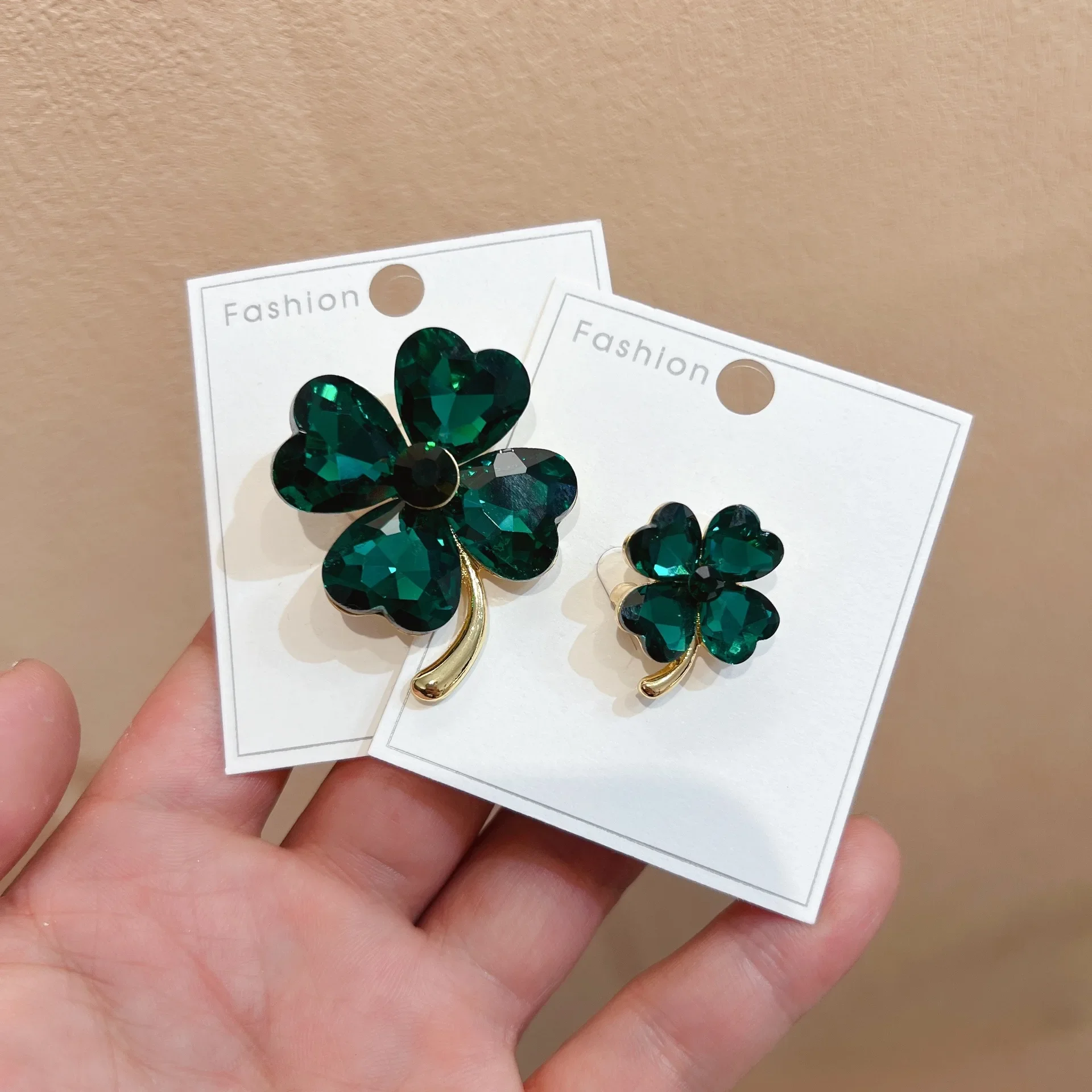 New Luxury Green Clover Pin Brooch Accessories For Men Women