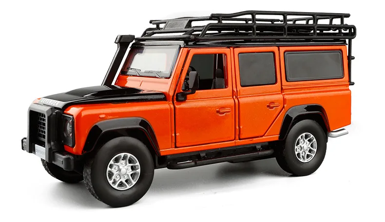 

Модель внедорожника Land Rover Defender, масштаб 1:32, 2010