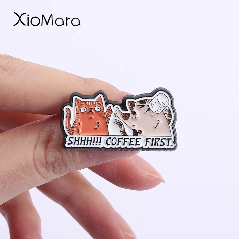 Эмалированные-булавки-cute-cat-coffee-shh-КОФЕ-ПЕРВАЯ-металлические-броши-модный-значок-на-лацкане-рюкзак-одежда-ювелирные-изделия-подарок-для-друзей
