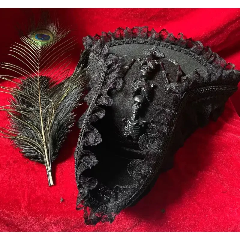 新しい海賊帽子ヴィンテージスカル三角帽子ハロウィンコスプレ海賊羽帽子映画衣類アクセサリー帽子高品質