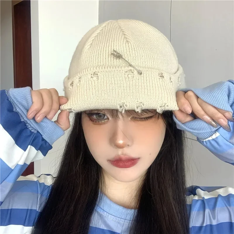 Y2K Winter Ripped Paperclip Knitted Hat Women Fashion Warm Thick Men Hip Hop Pin Hole Skullcap Short Hat Unisex Basic Cap