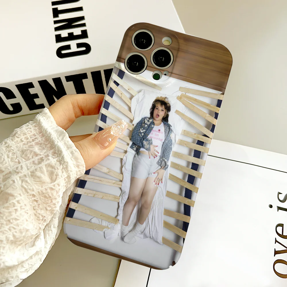 Coque de téléphone jeune chanteuse britannique l-lola, FUNDA pour IPhone 16 15 14 13 12 11 Plus Pro Max Mini, couverture de Film assortie à trous précis