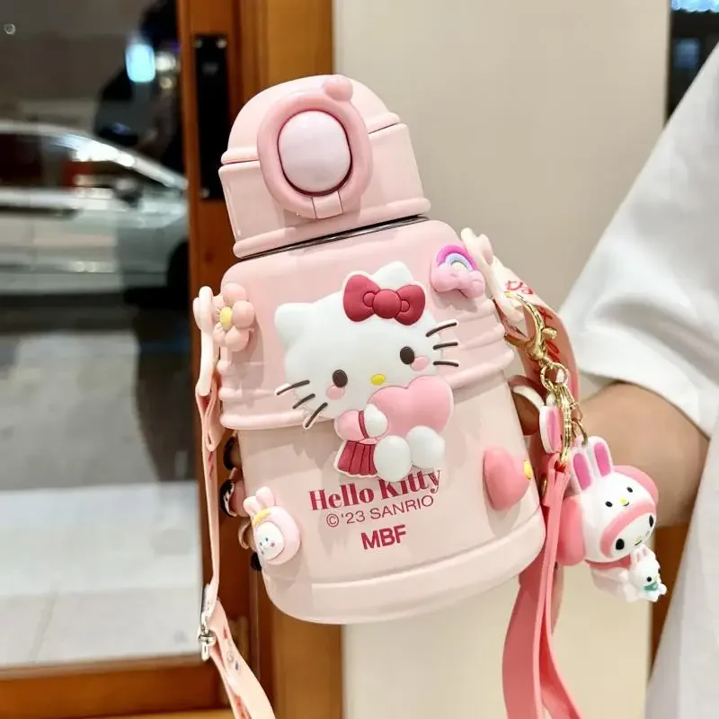 

Горячая чашка для воды Sanrio Hello Kitty Sippy, милая детская изоляционная чашка для девочек, мультяшный горшок Pochacco, чашка для живота, слинг, чайник, портативный аниме