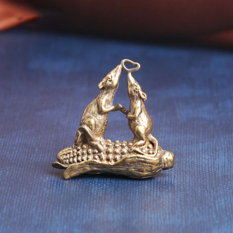Llavero Colgante de Latón Puro con Figura de Ratón Amante del Maíz, Estilo Vintage Chino, Ratón de la Suerte, para Coche y Moto, Joyería Colgante