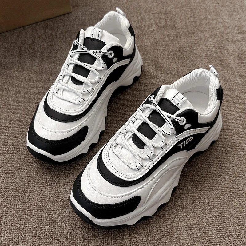 Women Casual Shoes Female Outdoor Jogging Trekking Sneaker Lace Up Breathable Shoes Women Comfortable Light Shoes Women Sneakers