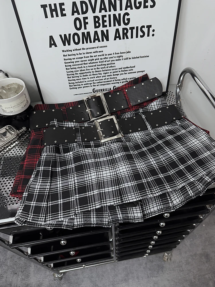 

Юбка с высокой талией в клетку, женская летняя новинка, стильная и дерзкая, А-силуэт, универсальная плиссированная короткая юбка