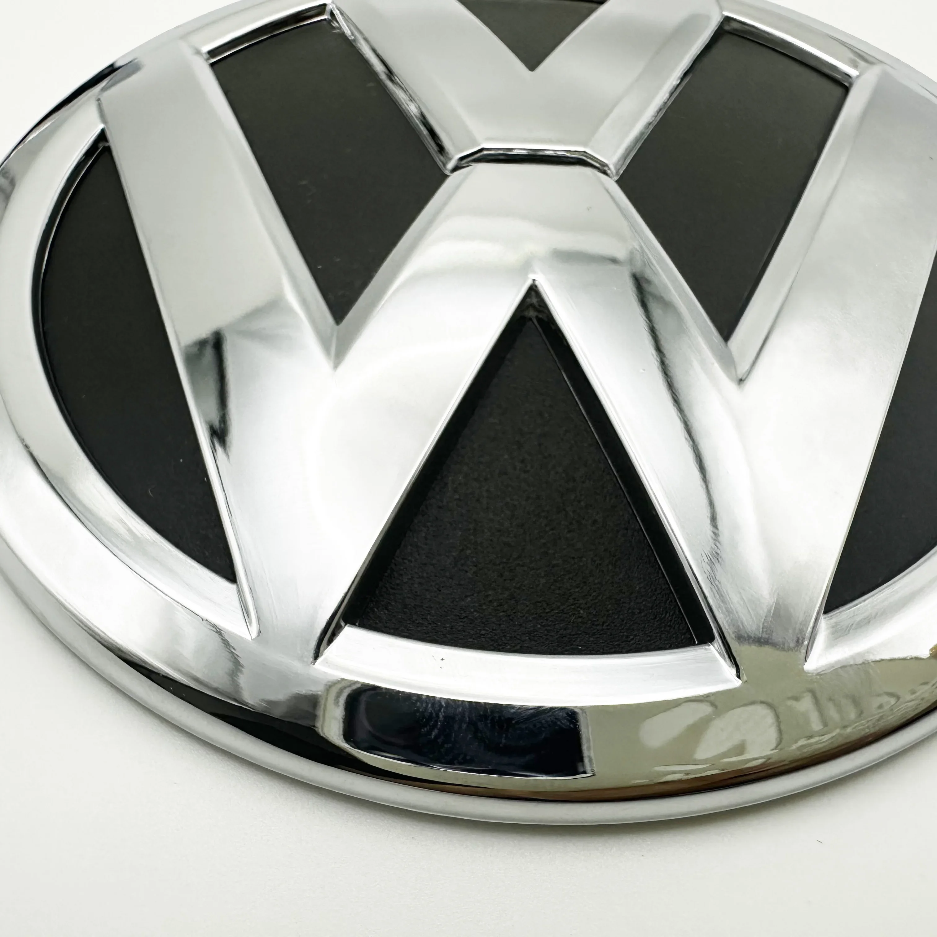 5NA853600 110mm replacement Rear Trunk lid Emblem logo for Volkswagen tiguan L 2010-2020/golf mk5