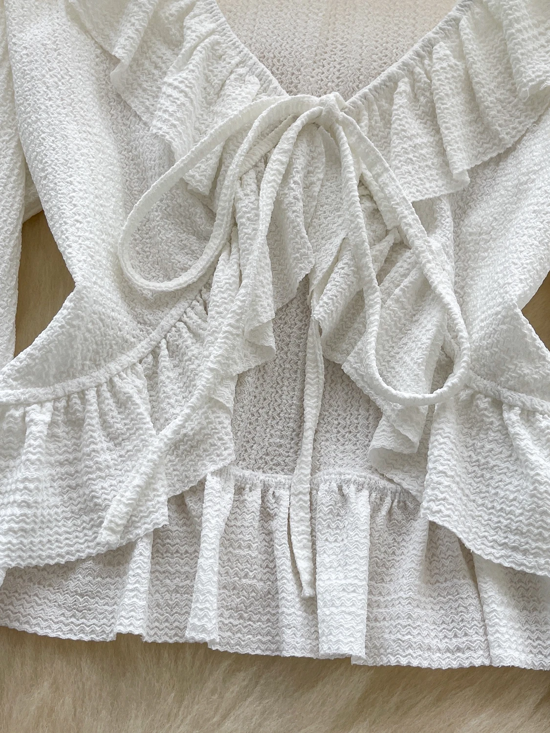 Francuska sukienka z dekoltem w serek, zapinana na guziki, damska, modna, wiosenno-jesienna, luźny krój, oddychająca, poliestrowa, długa sukienka.