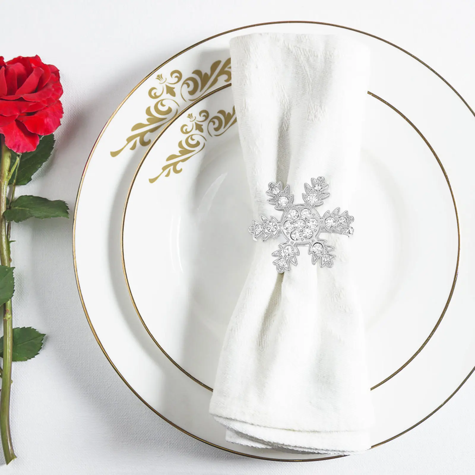 

4Pcs Snowflake Napkin Rings Creative Design for Halloween Thanksgiving Christmas Table Decoration Festive Dining Buckle