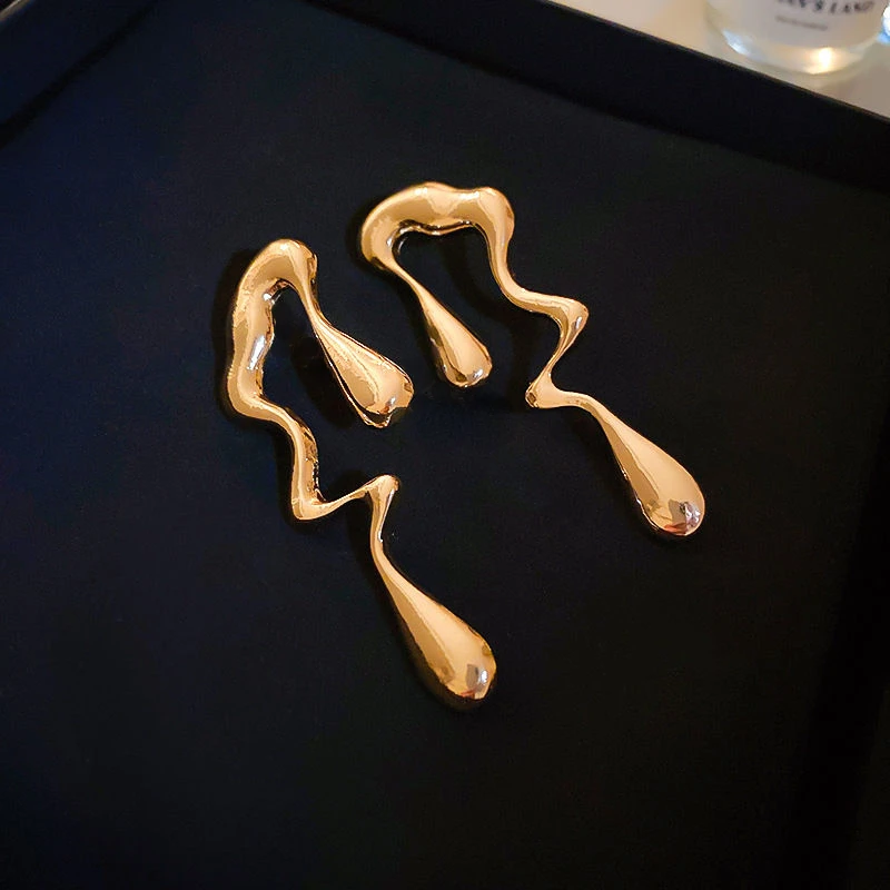 2pcs New Creative Metal Irregular Water Drops Stud Earrings for Women Vintage Gold Color Geometric Long Earrings Christmas Gifts image 3