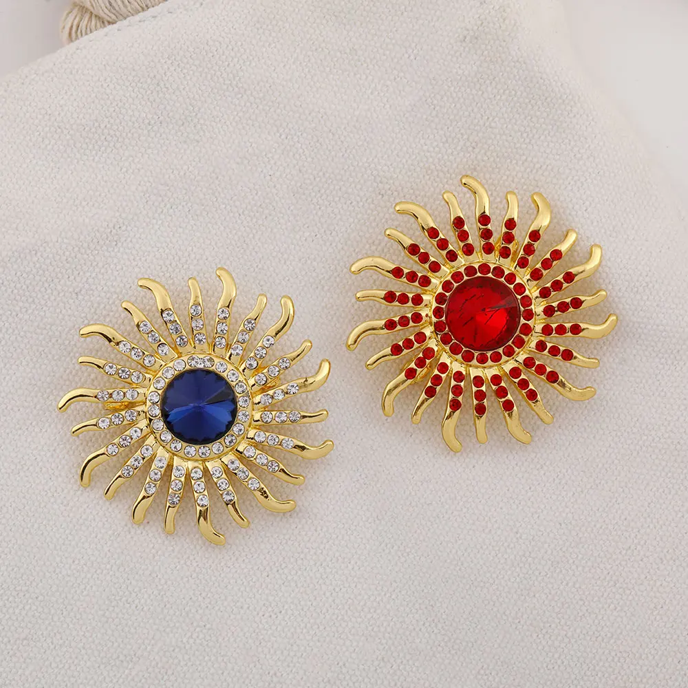Women Glimmering Full Crystal Paved Sunshine Design Lapel Pins Blue Red Clear Rhinestone Golden Brooches