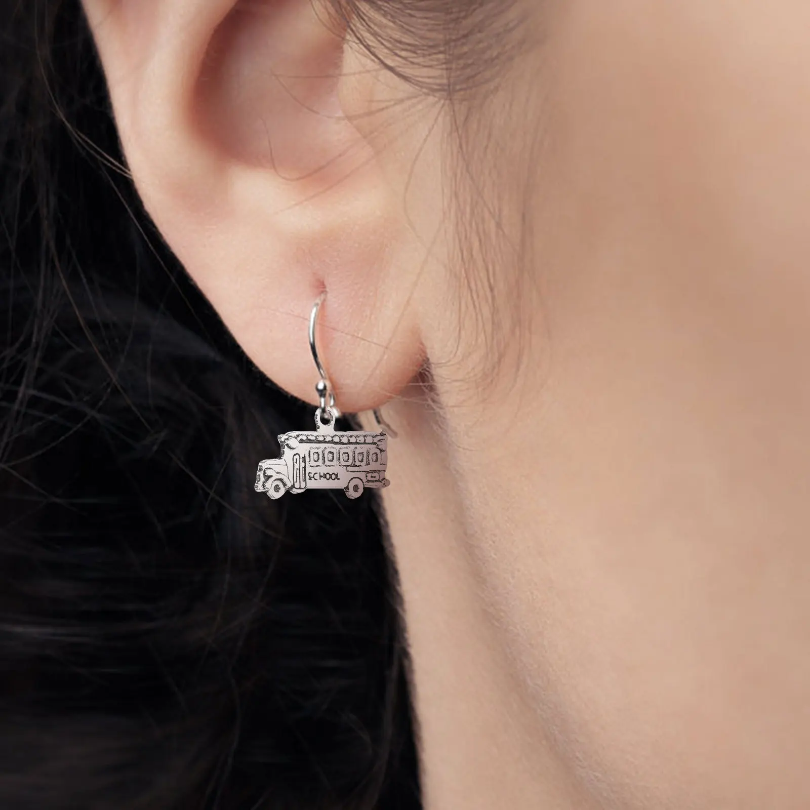 

50Pcs School Bus Jewelry Charms Safe Material DIY Pendant for Necklace Bracelet Keychain School Themed Decorations Jewelry