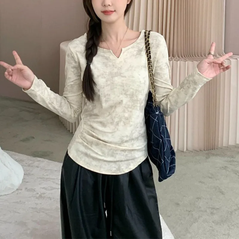 

Футболка с длинными рукавами и v-образным вырезом нестандартной формы, утягивающий женский топ в весенне-осеннем стиле