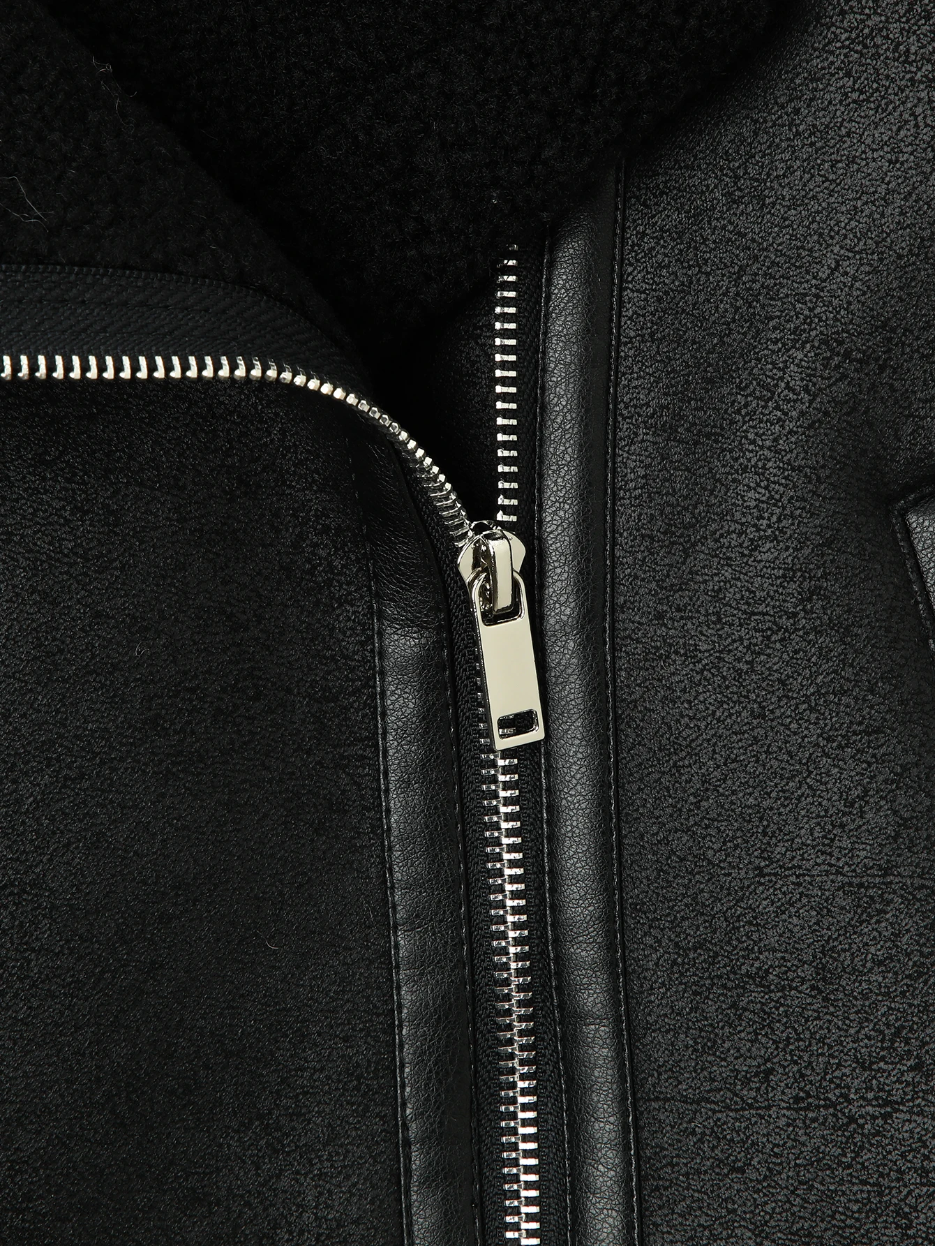 Women's Classic Black PU Leather Jacket - Vegan Faux Moto Coat with Lapel & Multi-Pockets, All-Season Zippered Outerwear ⚡