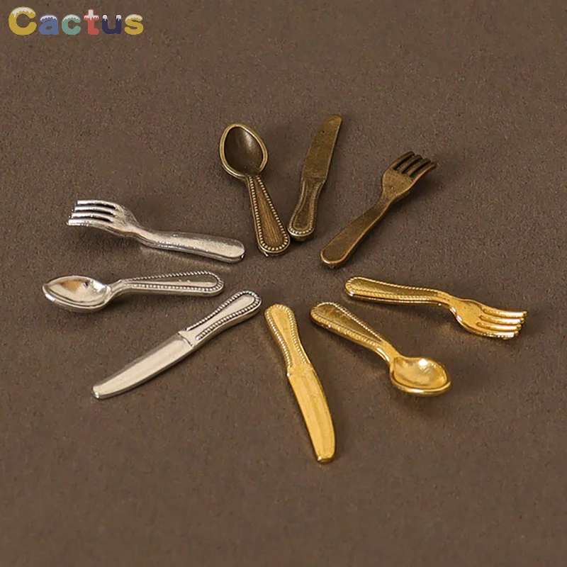 4 pz 1:12 piatto casa delle bambole coltello forchetta cucchiaio Set Mini stoviglie bambole accessori per la casa decorazione della cucina gioca giocattoli