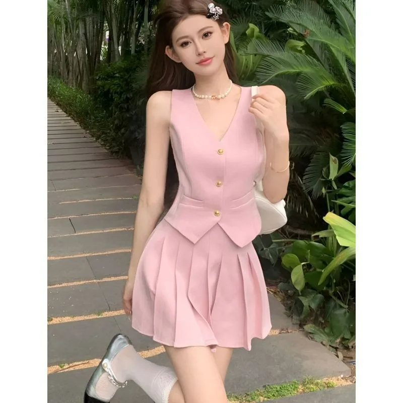 A Sweet and Stylish Two-piece Set for Women Singles Featuring Button-down Vest Top Pleated Skirt Fashionable Elegant and Simple