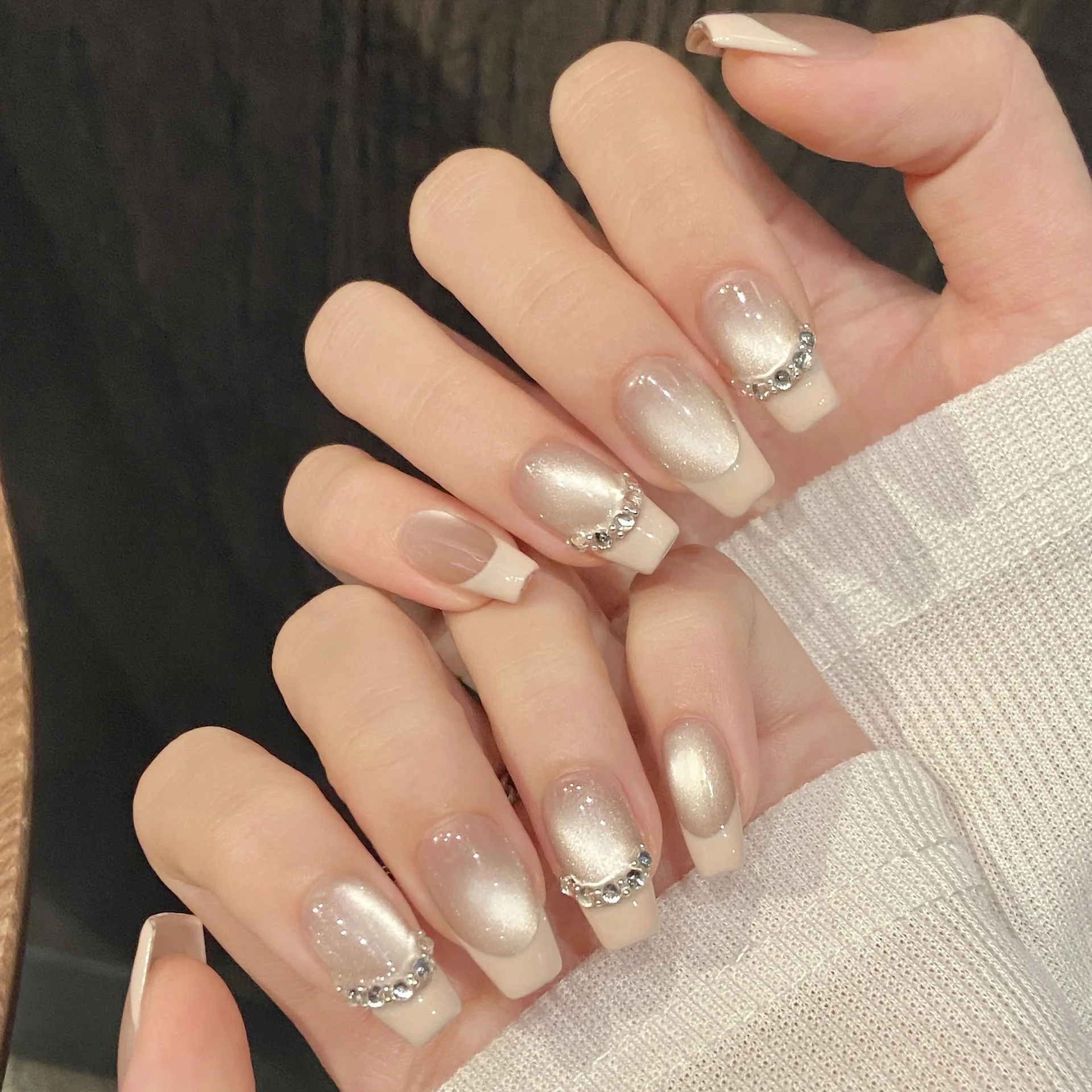 10 Stück handgemachte Nägel zum Aufdrücken, rosa Edelstein, Katzenauge, falsche Nagelspitzen mit Diamant-Dekor, tragbar, süßer französischer kurzer künstlicher Nagel