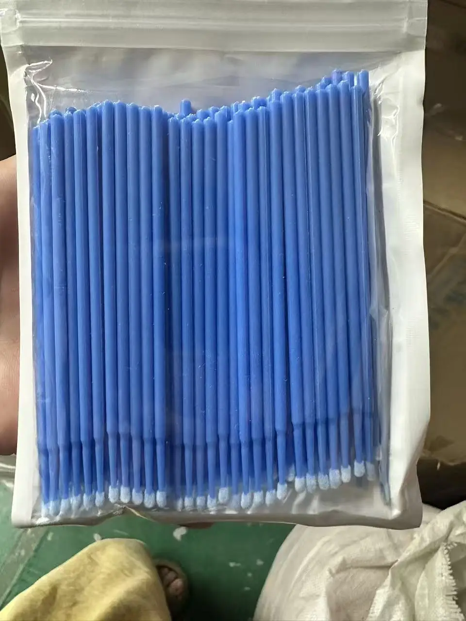 100 個/パック綿棒まつげ接着剤の簡単かつ正確な塗布に便利ミニメイクアップやまつげの洗浄に使用