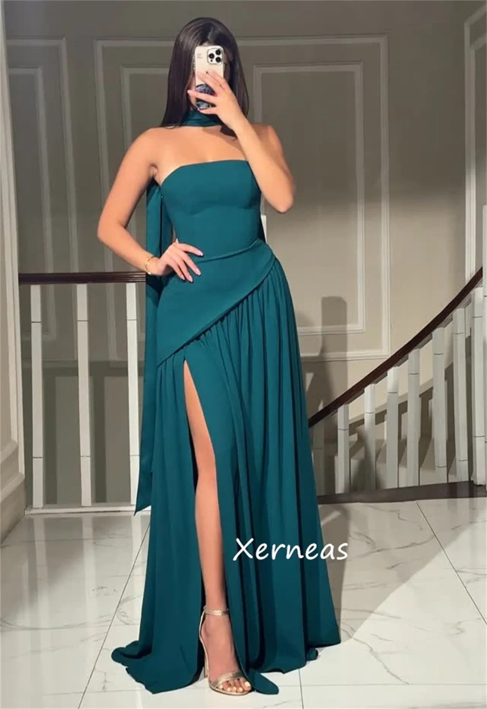 カスタマイズされた絶妙なシフォンプリーツAラインストラップレスロングドレスオーダーメイドの機会パーティーハイクオリティフォーマル