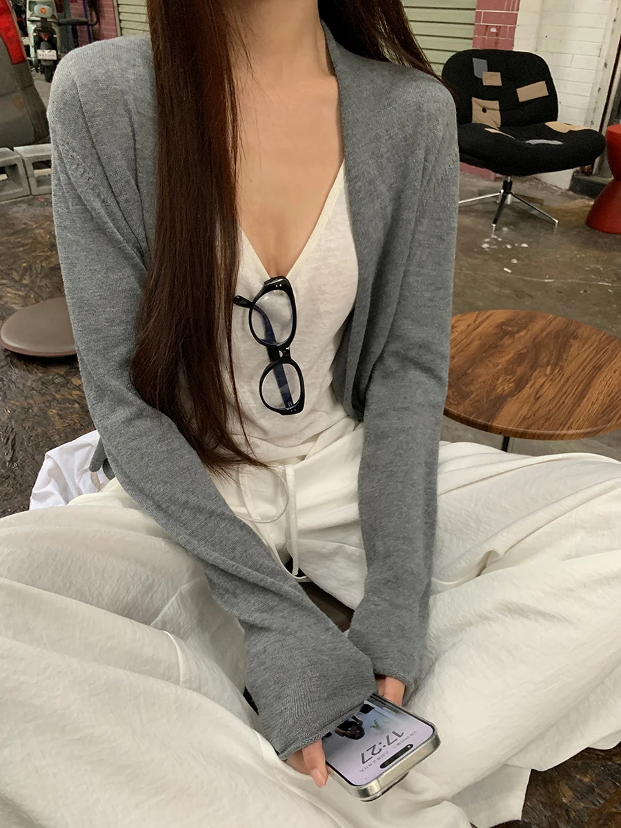 كارديجان نسائي أنيق محبوك مفتوح باللون الرمادي، موضة خريف 2025، بأكمام طويلة وقصة مستقيمة، مصنوع من البوليستر، مناسب للارتداء...