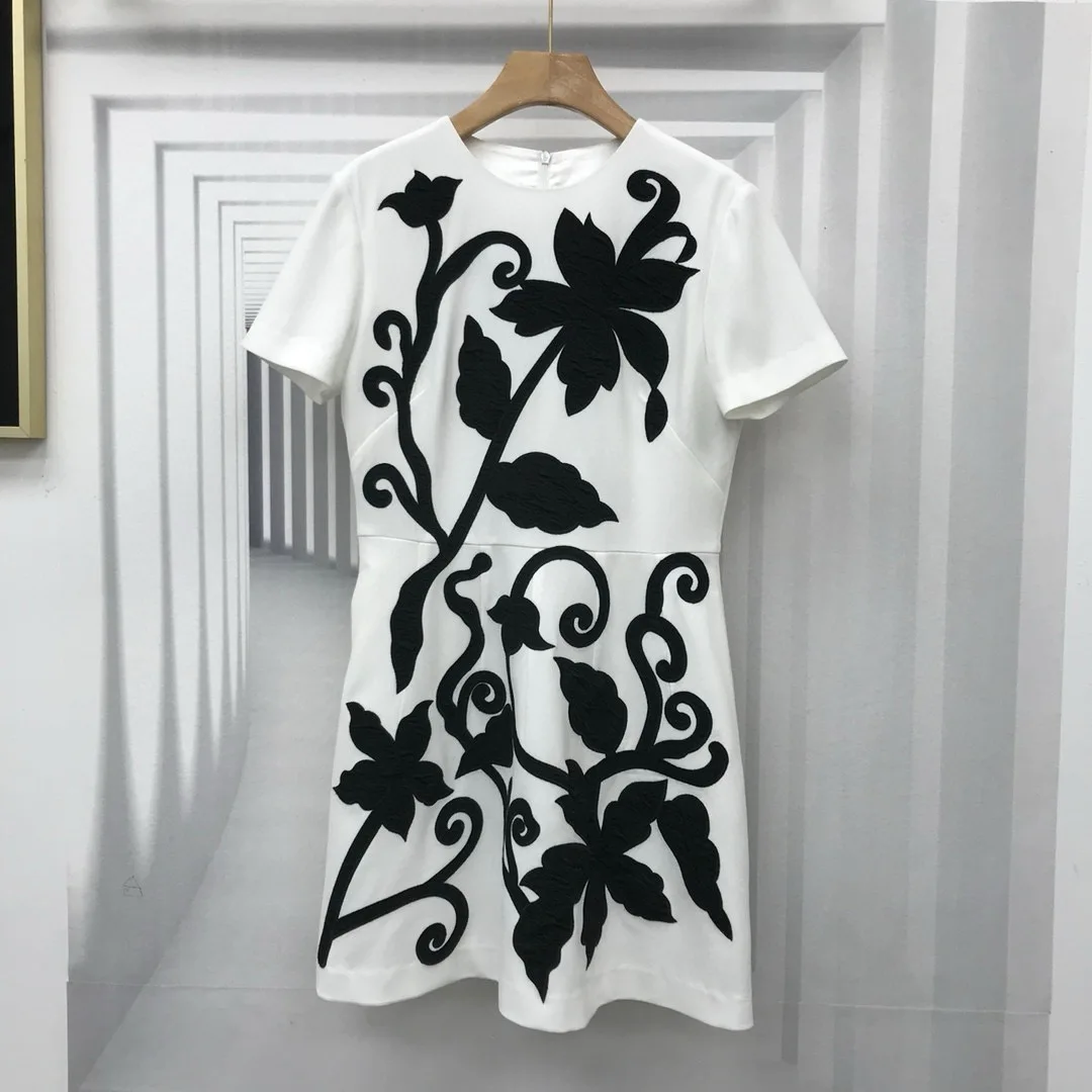 Vestido corto de manga corta con cuello redondo para mujer, minivestido elegante con bordado Floral hecho a mano, Color blanco y negro, alta calidad