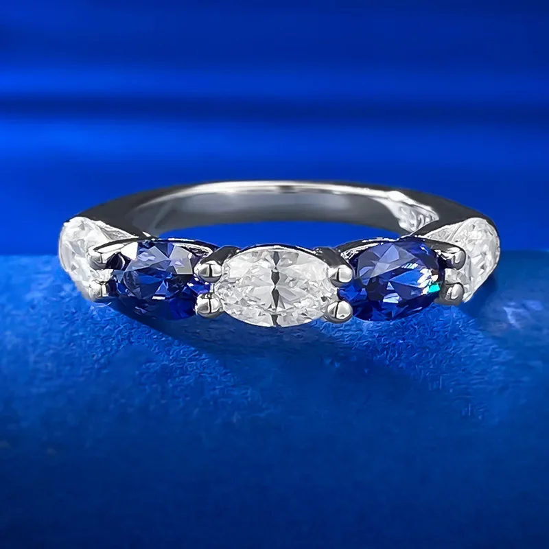 New S925 Silver Oval 4 * 6 White Diamond Contrast Tanzanian Blue Row  Ring for Women