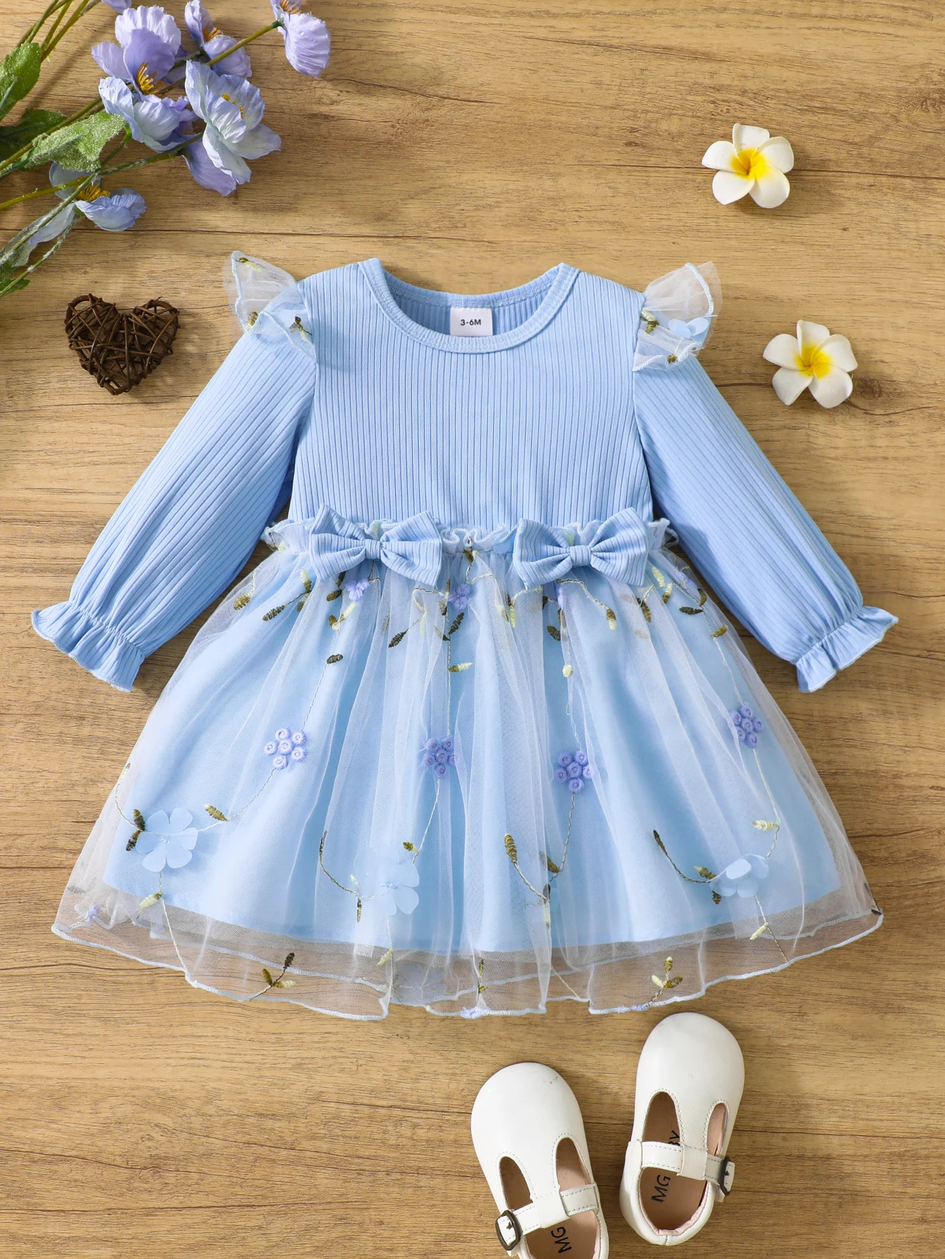 Autumn new European and American children\'s clothing mesh baby girl bow long sleeved dress