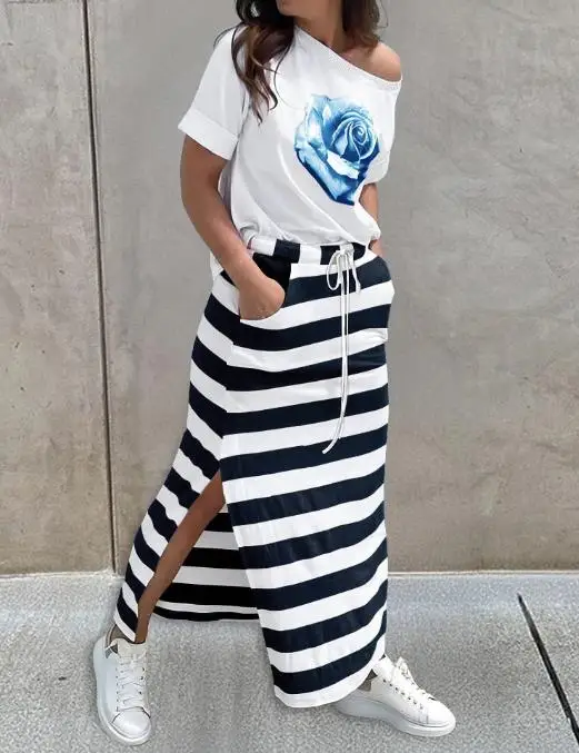 

Floral Print 2-Piece Outfit with round Neck Top And Casual Striped Skirt Set Turn-Up Cuffs Elastic Waist Side Slit Design