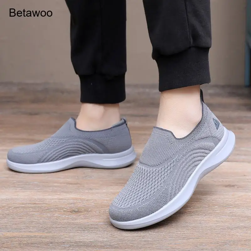 Men Breathable Mesh Slip On Casual Shoes Lightweight Comfortable Non Slip Outdoor Walking Sports Shoes for Men
