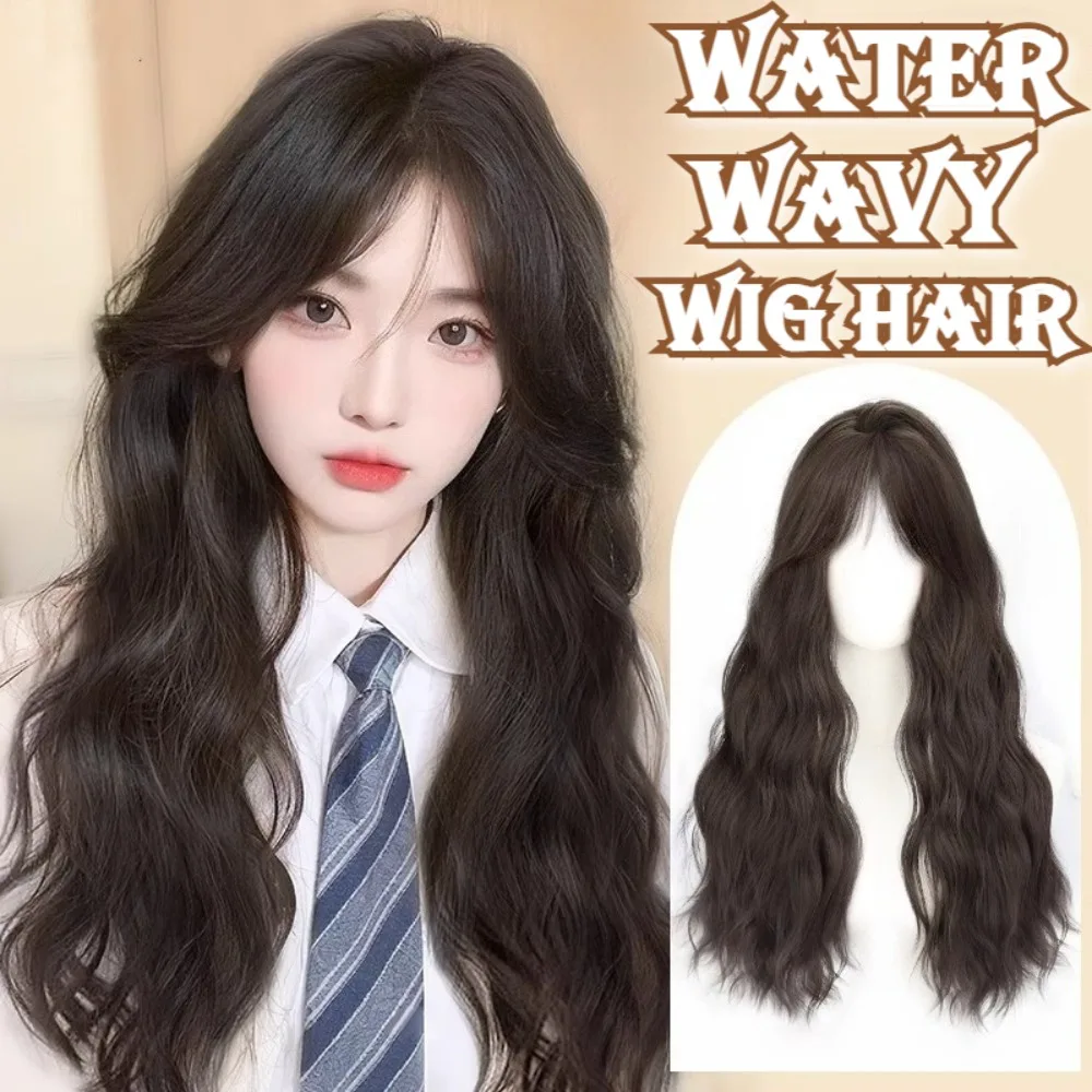 

22-дюймовый длинный волнистый парик с челкой посередине для женщин Синтетический вьющийся волнистый парик Натуральный вид Парики для замены волос Ежедневное использование