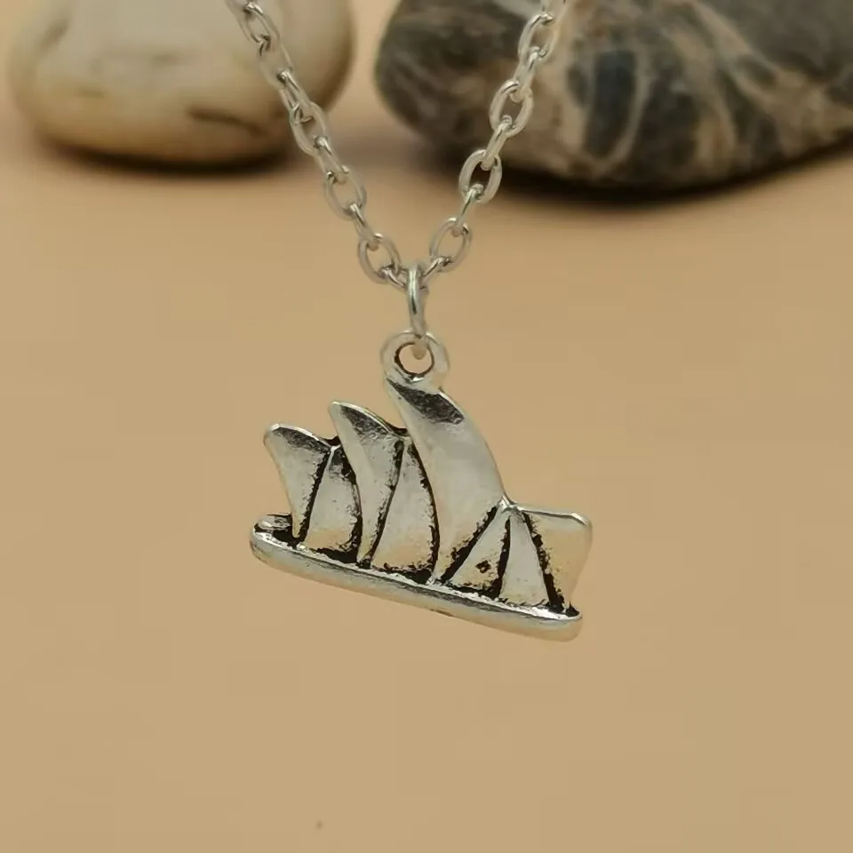 1Pc Retro Alloy Sydney Opera House Pendant Necklace, Men Women Holiday Accessory A-1049d