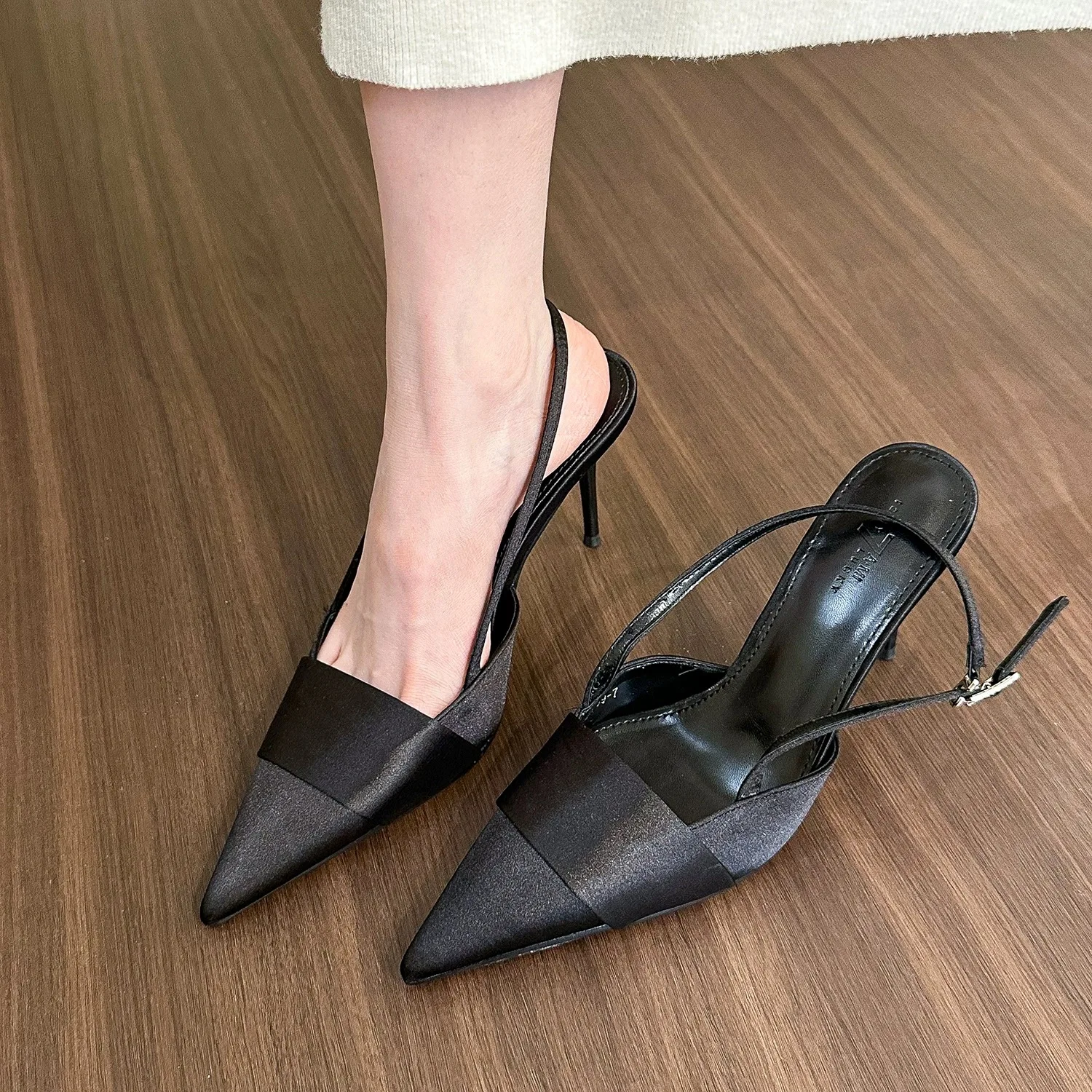 

Sandals Women High Heels Shoes Fashion Summer Slippers New Pointed Toe Sexy Dress Wedding Pumps Slingback Mujer Zapatillas