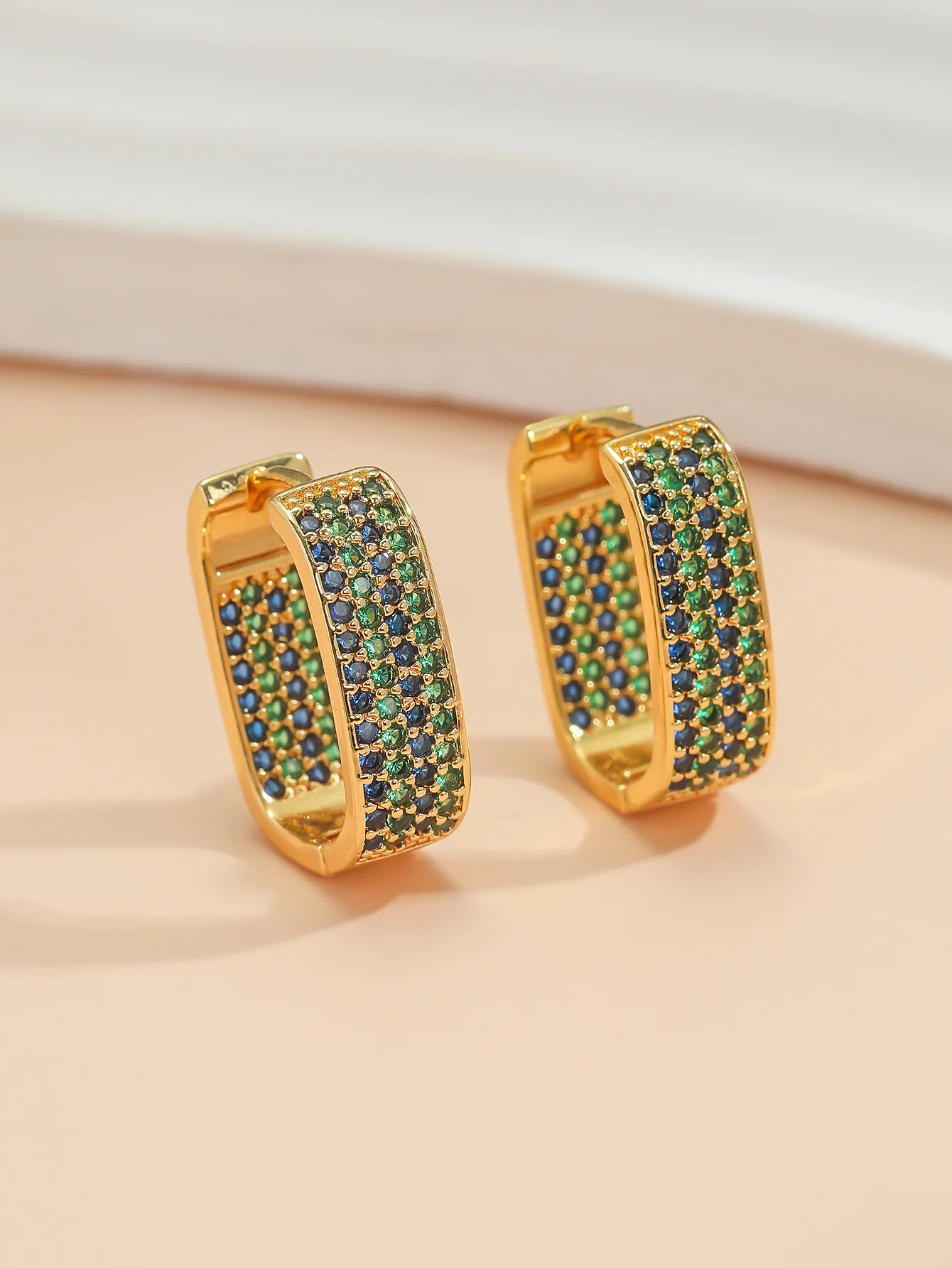 New Light Luxury Earrings Summer Zircon Rectangular U-Shaped Buckle Female Light Luxury Senior Sense Net Red Earrings