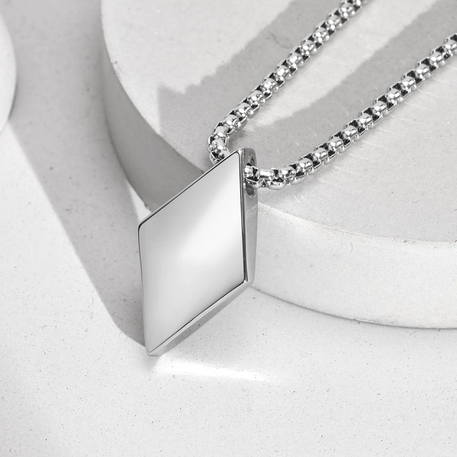 Rhombus Mann Halskette Edelstahl Schmuck Anhänger mit verstellbarer Box Kette Kragen Vater Freund Valentinstag Geschenk – Detail 3